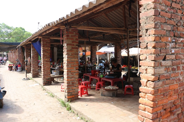 nom village close to hanoi nom market